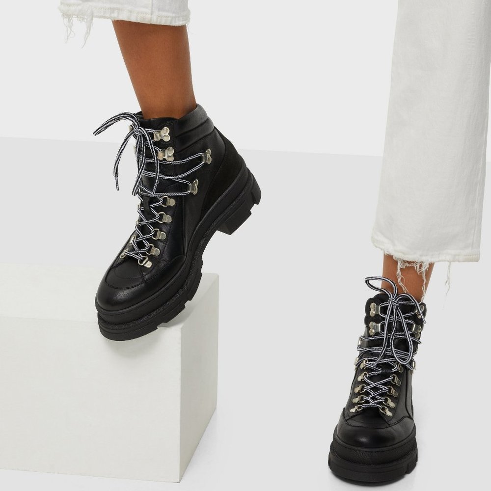SELECTED FEMME Maya Hiking Boots